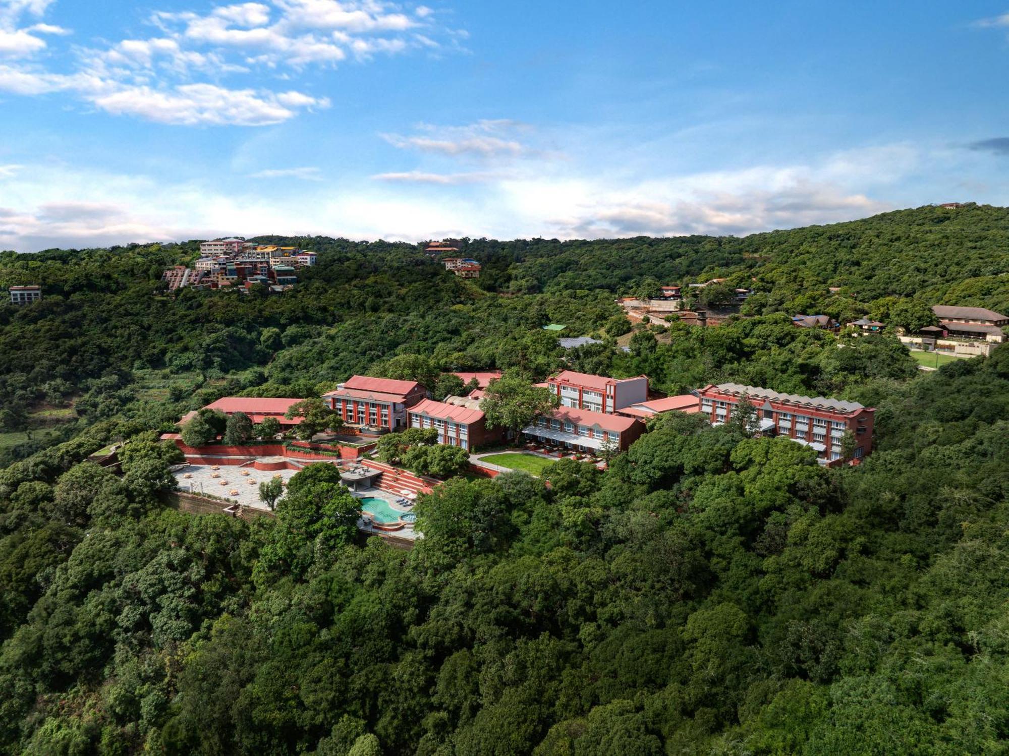 Fountain, Mahabaleshwar - Ihcl Seleqtions Hotel Exterior photo