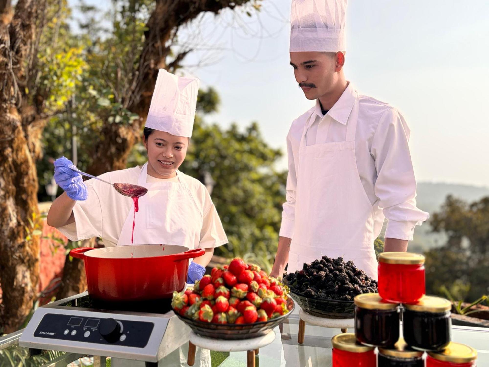 Fountain, Mahabaleshwar - Ihcl Seleqtions Hotel Exterior photo